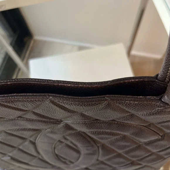 Chanel Medallion Tote in Lambskin - Picture 8 of 12